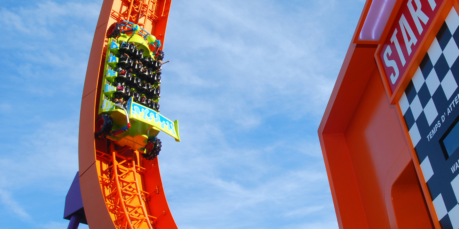 RC Racer at Walt Disney Studios Paris - skip long waits with instant ride alerts for UK visitors